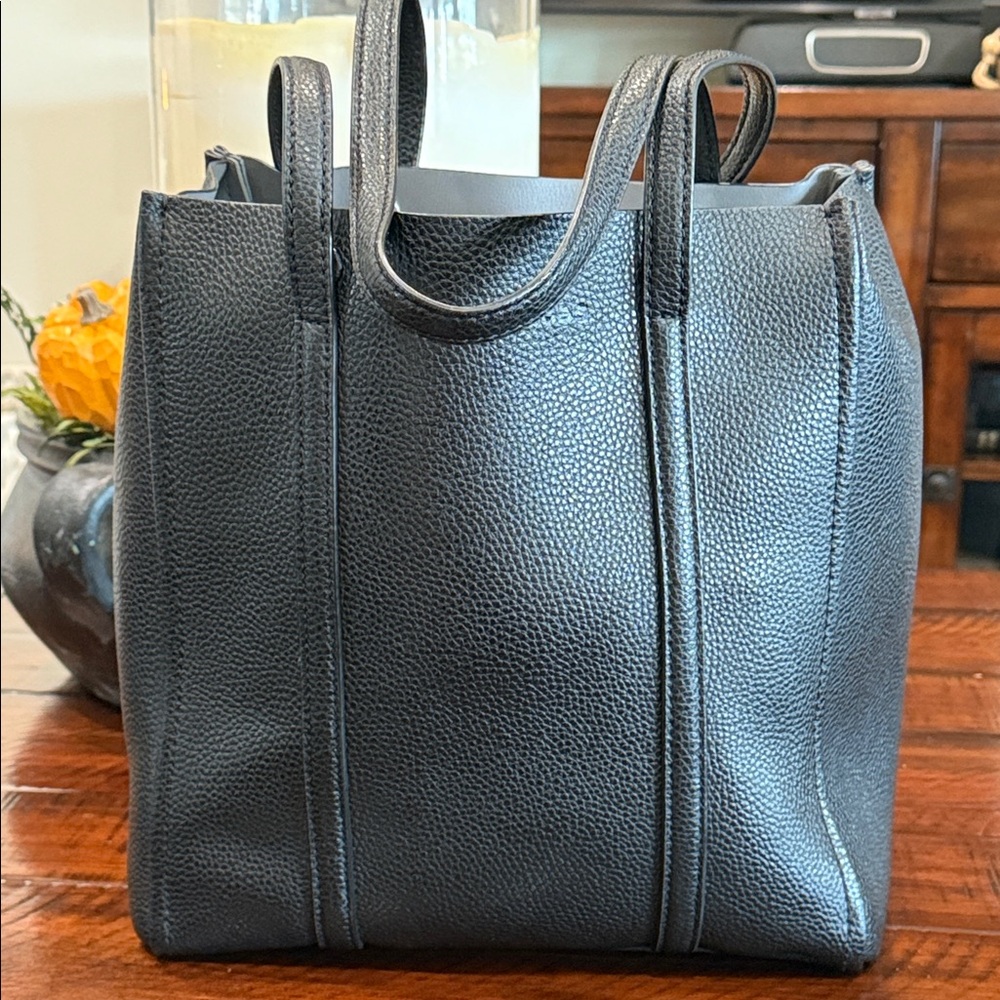 Marc Jacobs Black Leather Tote Bag
